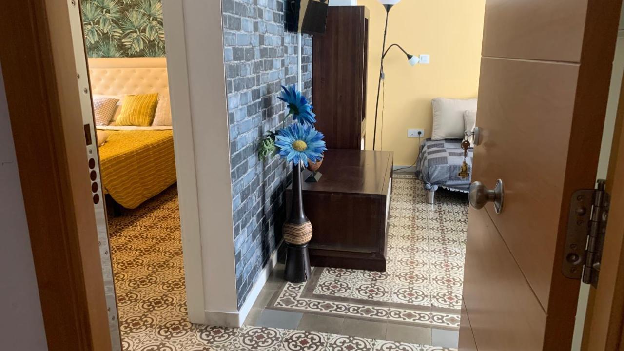 Apartment Violeta With Cozy Balcony Sevilla